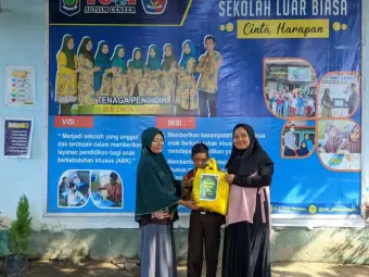 .thumbs · Bantuan - R10