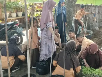 .thumbs · SLB - Berkebun 2